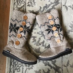 Mum Luks Sweater Boot